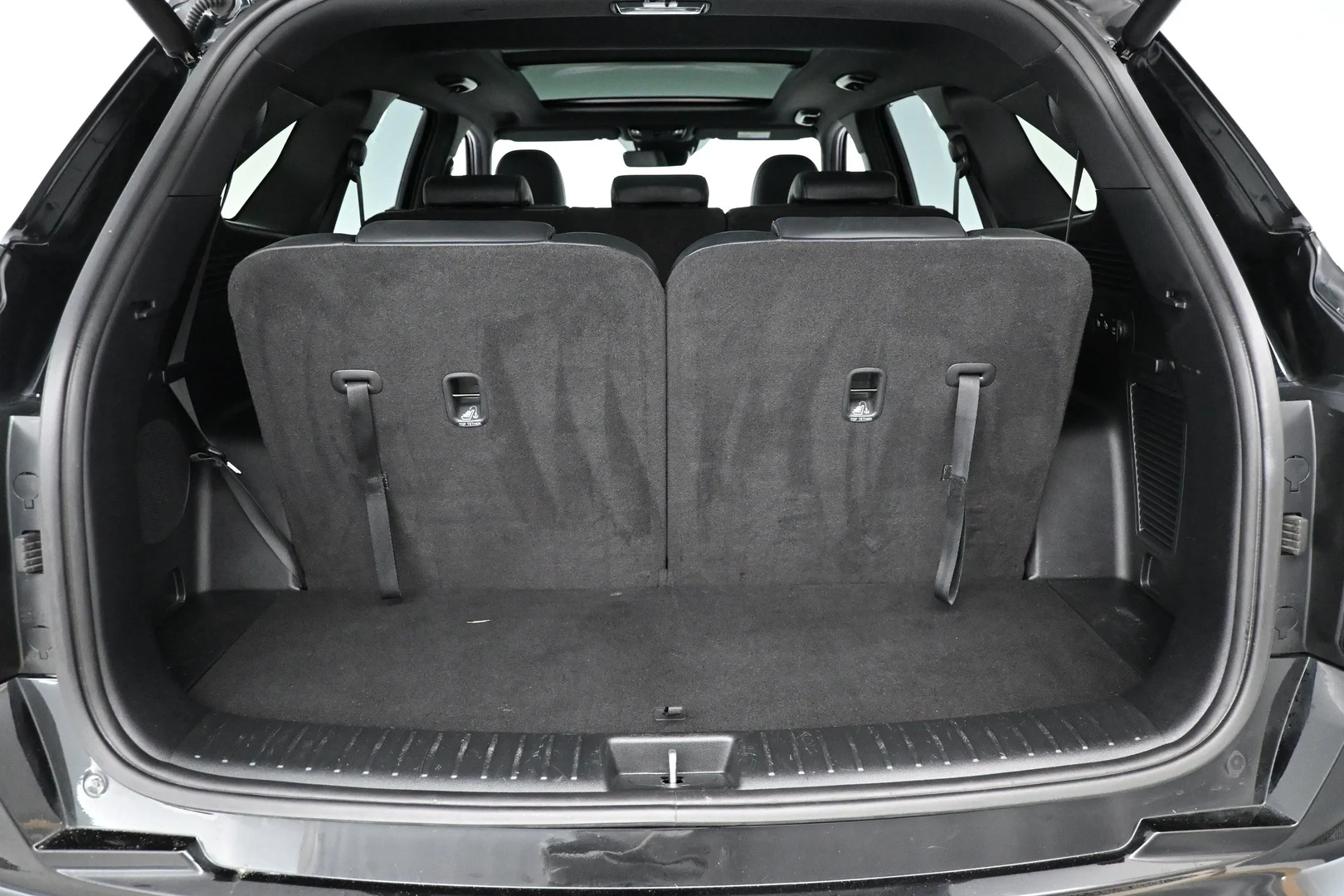 Car Image - 7KmnnMcMhBcYdsZU7K69Cj