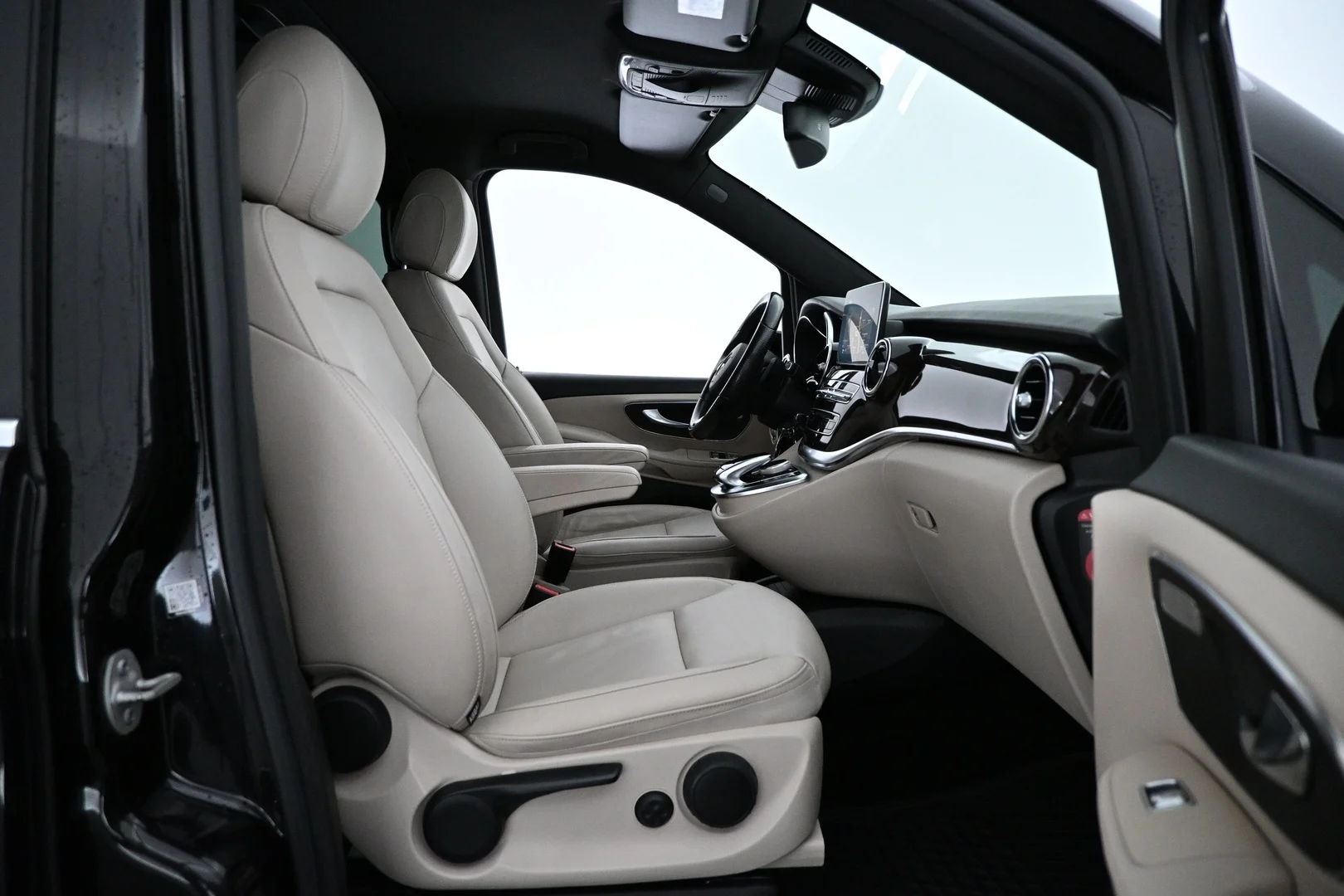 Car Image - 7ajsfhLIMc0SyuMWAFJHah