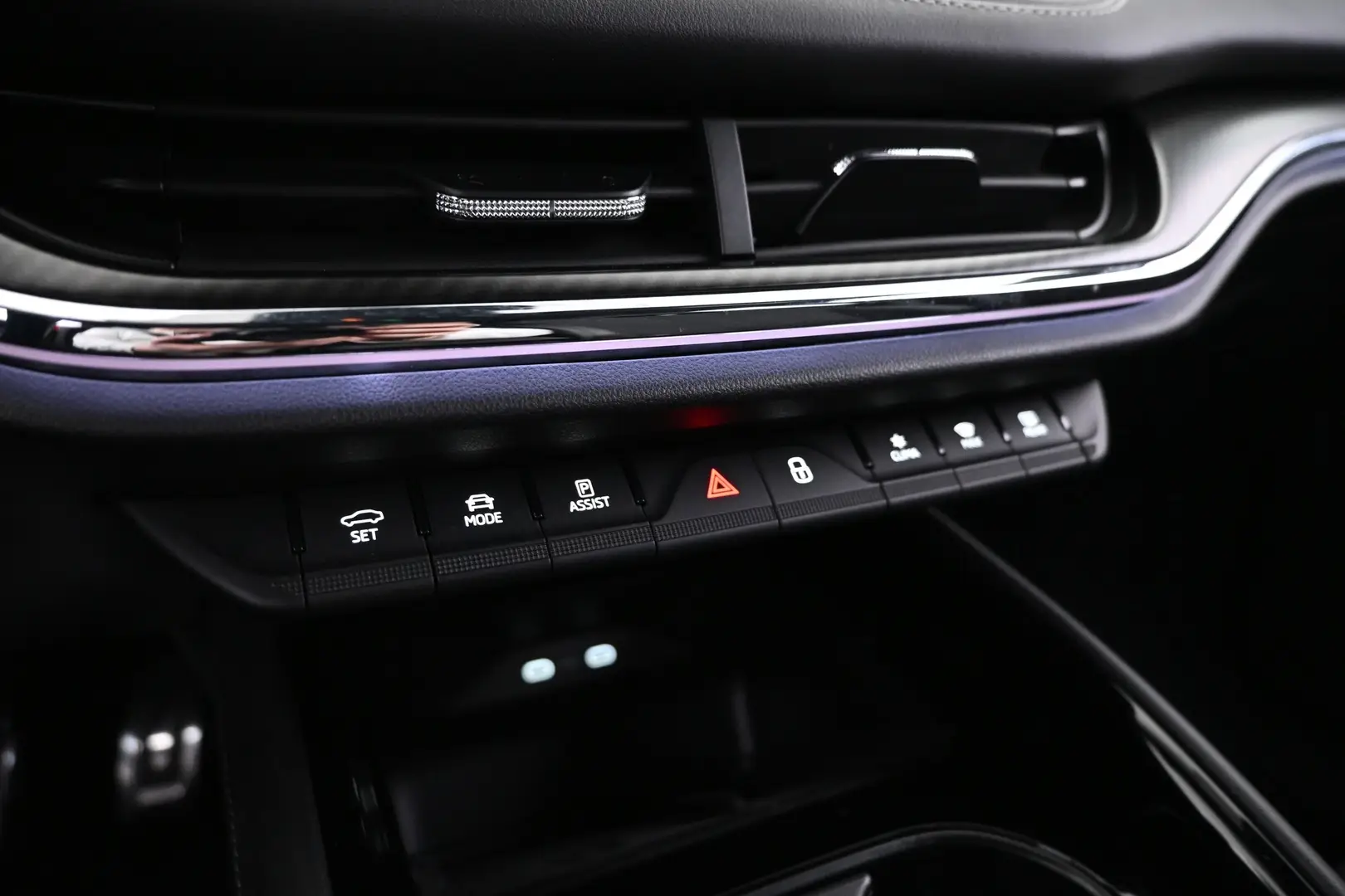 Car Image - 2qfBWiQ6hSw28B8N3VtJTc