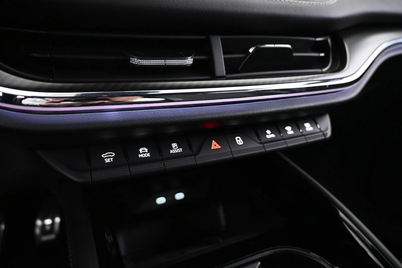 Car Image - 2qfBWiQ6hSw28B8N3VtJTc