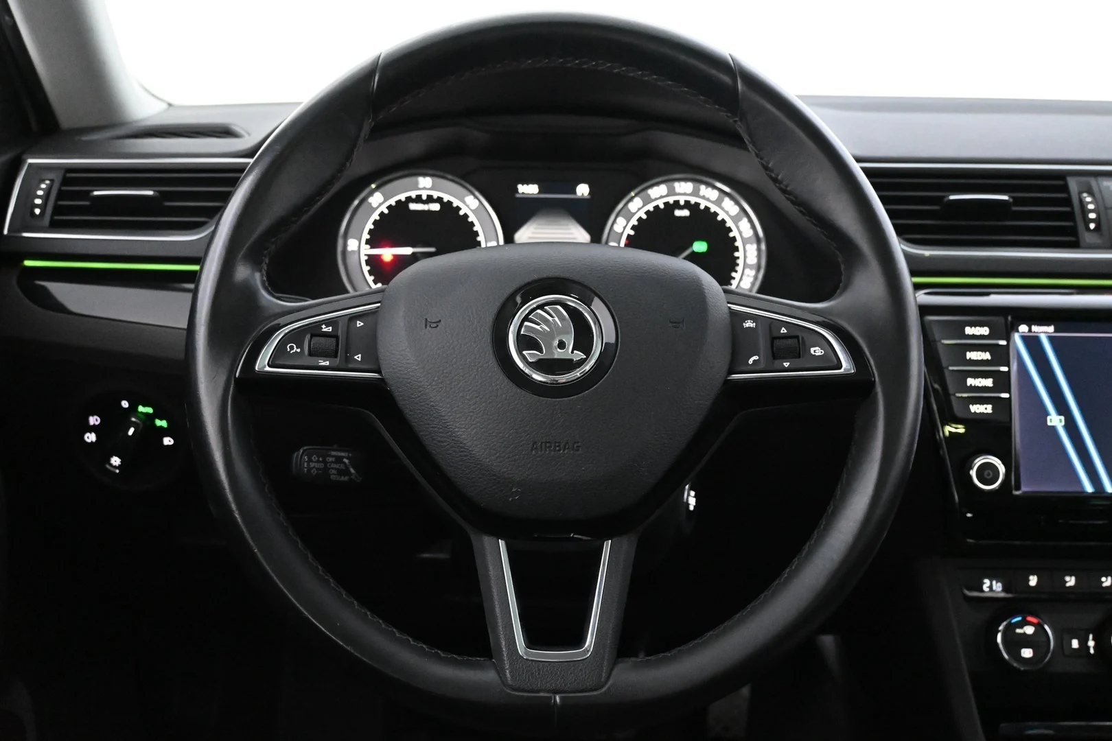 Car Image - 3cg8e9y12WzkCdigtxznQv