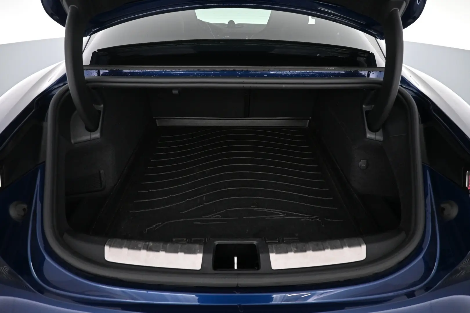 Car Image - 3lQr6uG5JwcCvFZ7Uwqp27