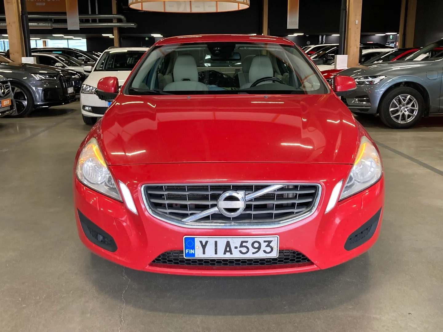Car Image - 1B7F2aKhU6xiOFiUqAZybL