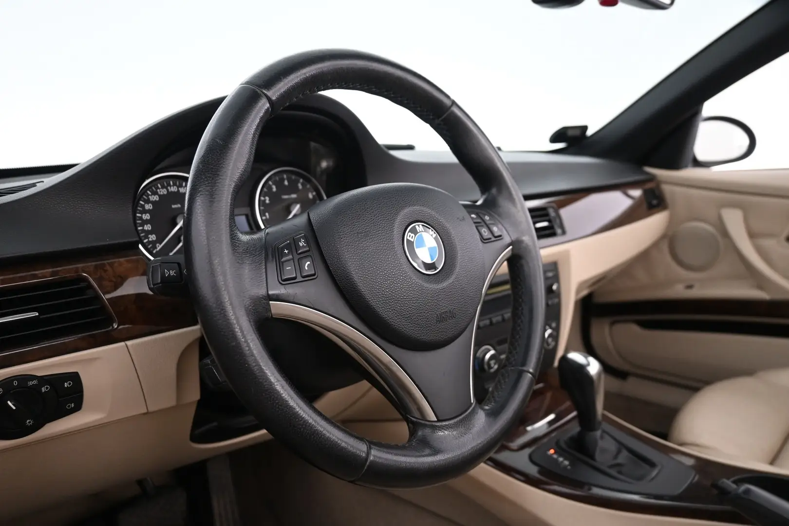 Car Image - 5c2901n5n9Pq1IcAXtf9M4