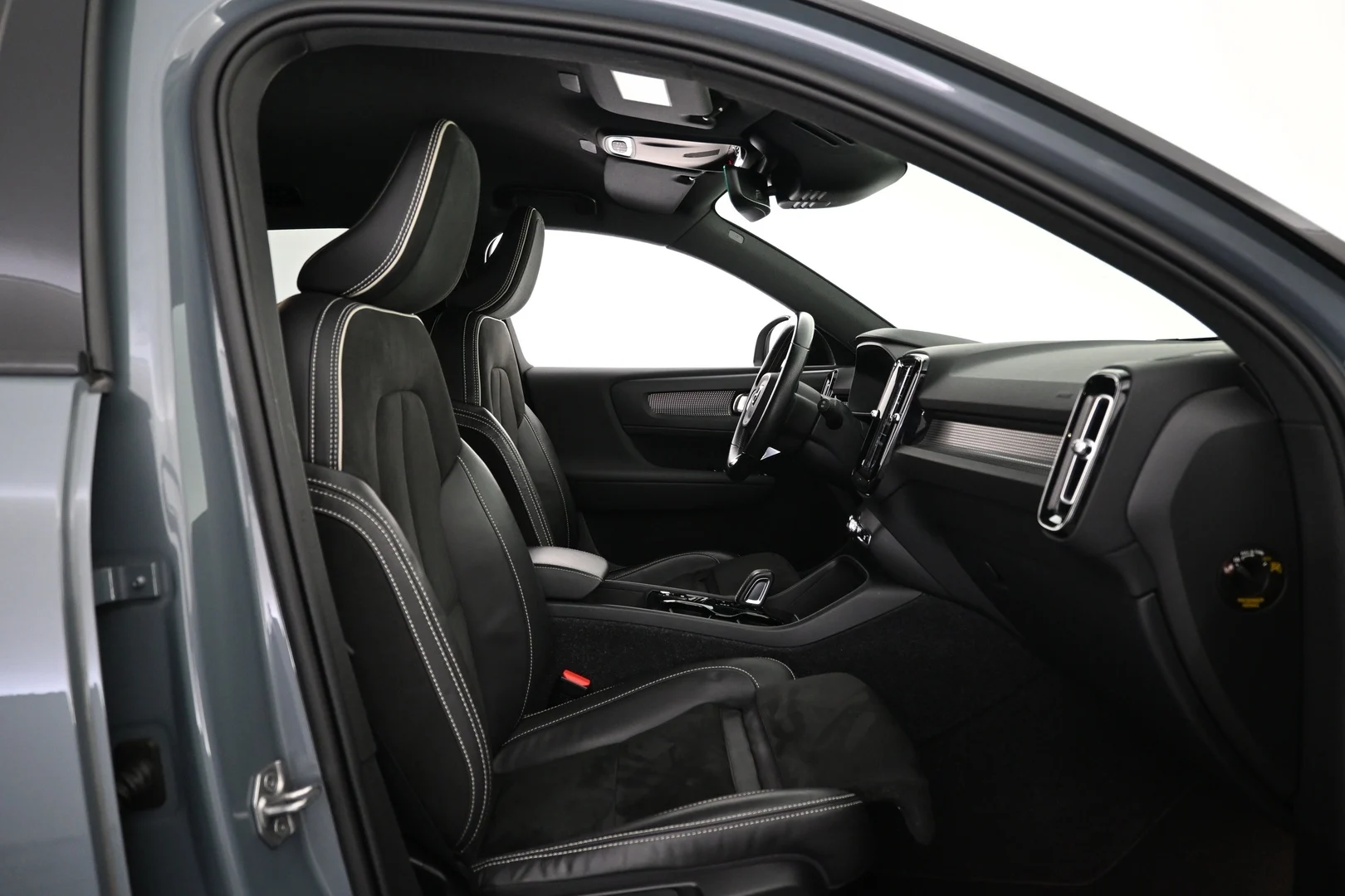 Car Image - 1LO32Q4XUIiU3pkQYiJ5eV