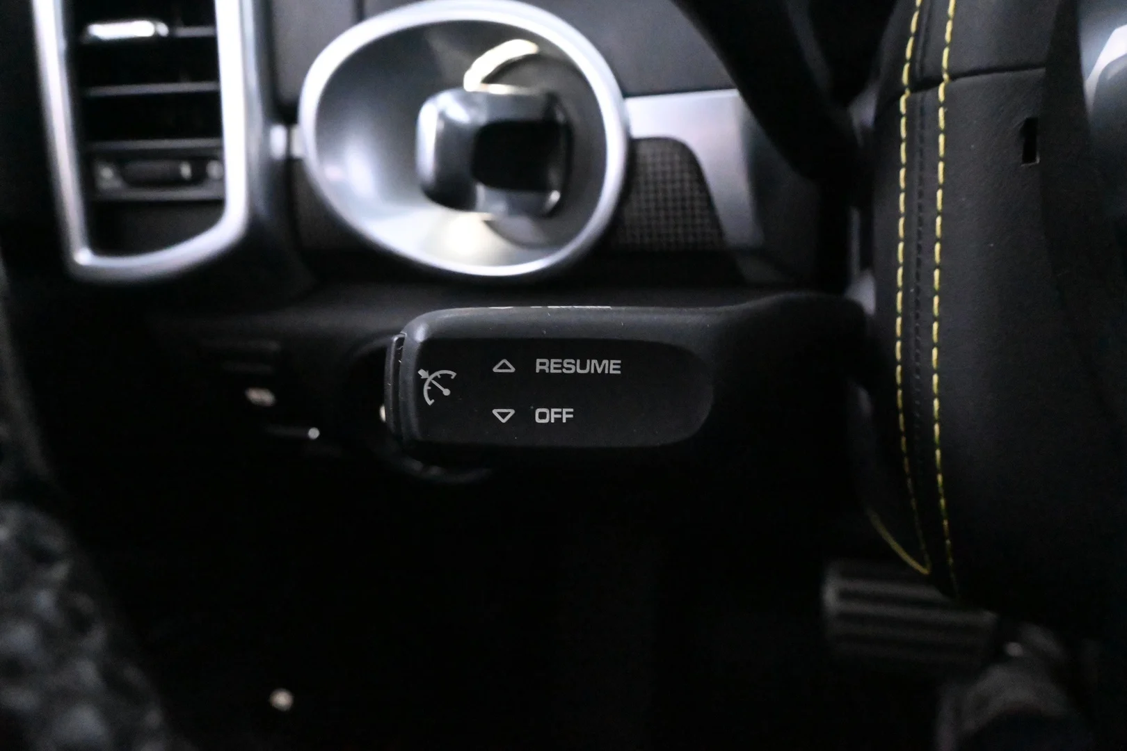 Car Image - 2JgLqTEthR90tVLp8p5Q1T