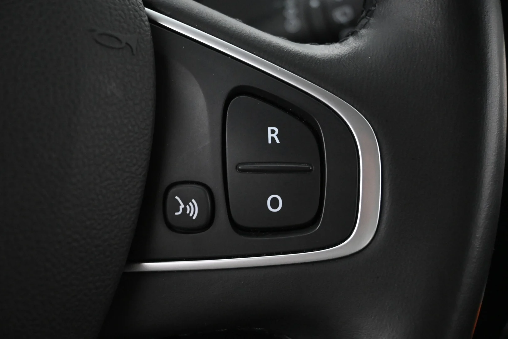 Car Image - 5H1tiHU1g5YlPIo3KC4UJB