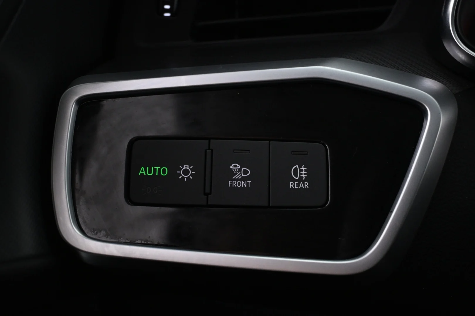 Car Image - 7Cam0FwuDstxceyoH8U1S6