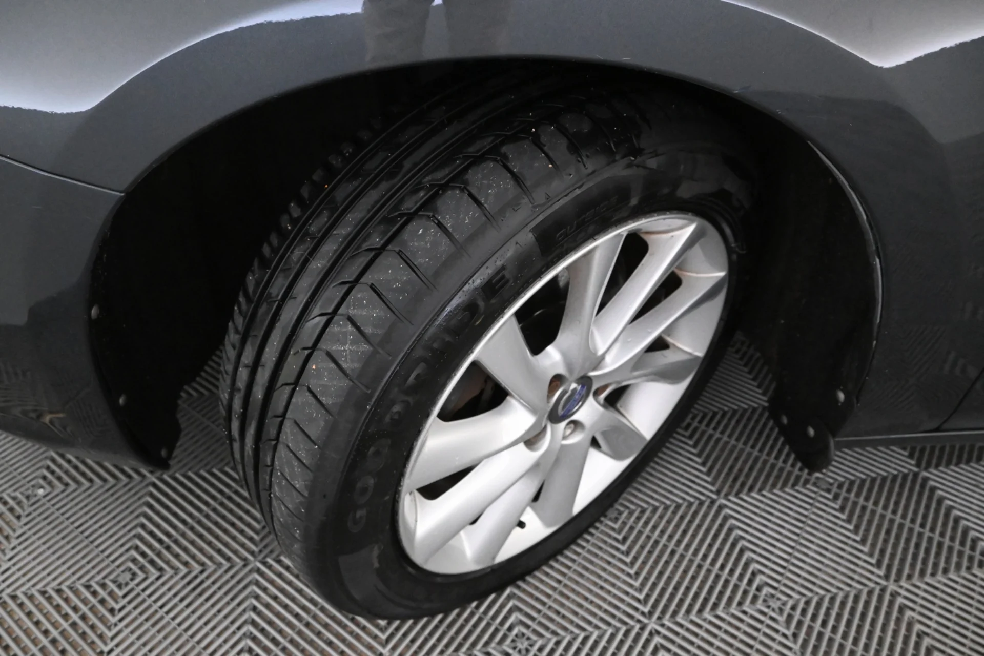 Car Image - kGJS473y6Cvb5cy8QhDmN