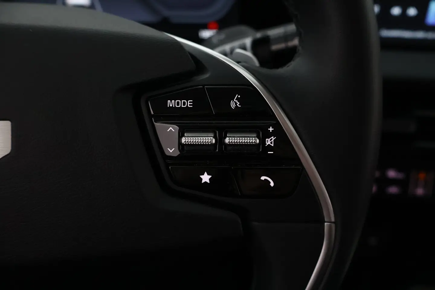 Car Image - 1oOWG2BpNyfSa6sK9XQMc1