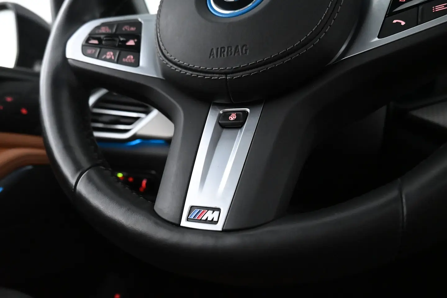 Car Image - 1YtSxRybyeRbrRFbOOCYmN