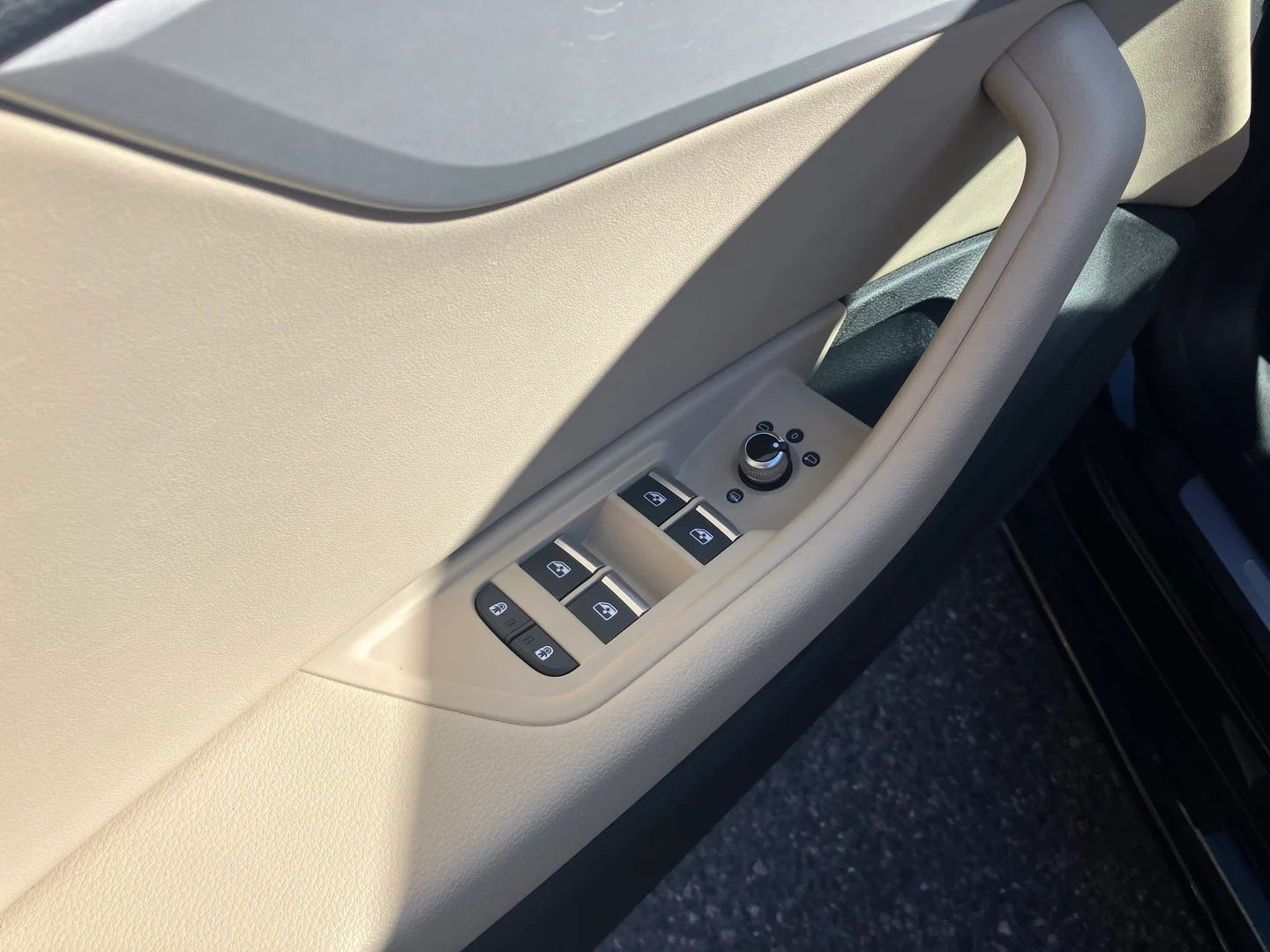 Car Image - 1Mpar57Bm4EUOhXoRNGDjL