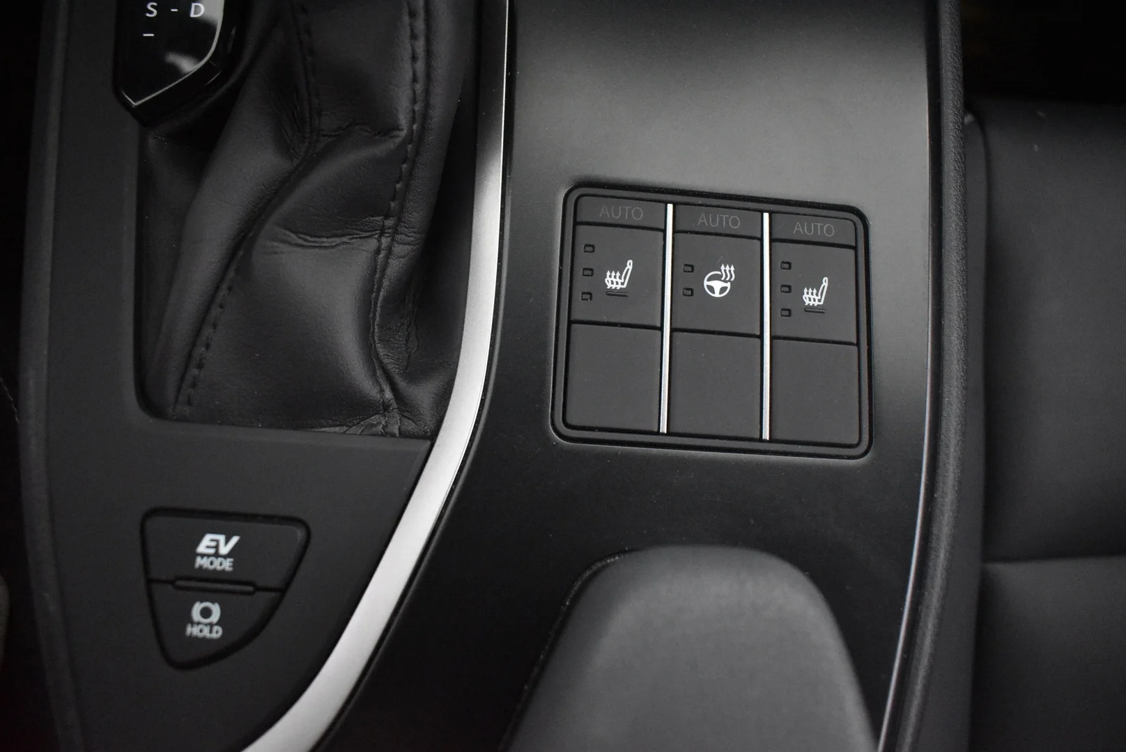 Car Image - EXIhqFwpa6WmRnGrJrTT1