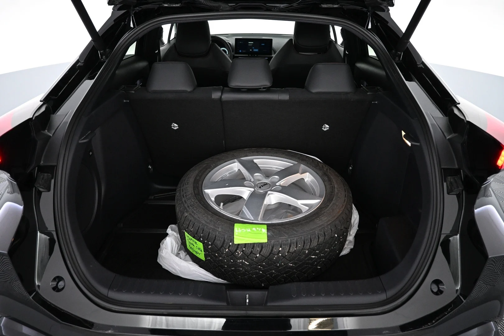 Car Image - 4O1lAJfZTfcvfNhEkkeCMz
