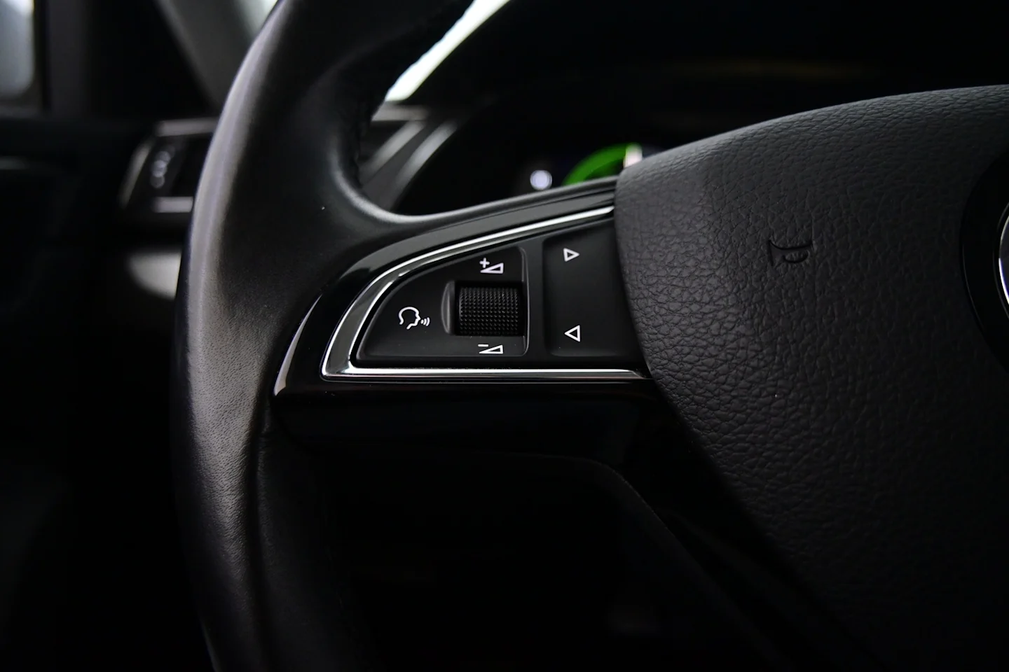 Car Image - 6uTsO0BUR00TU4WR8BXMeA