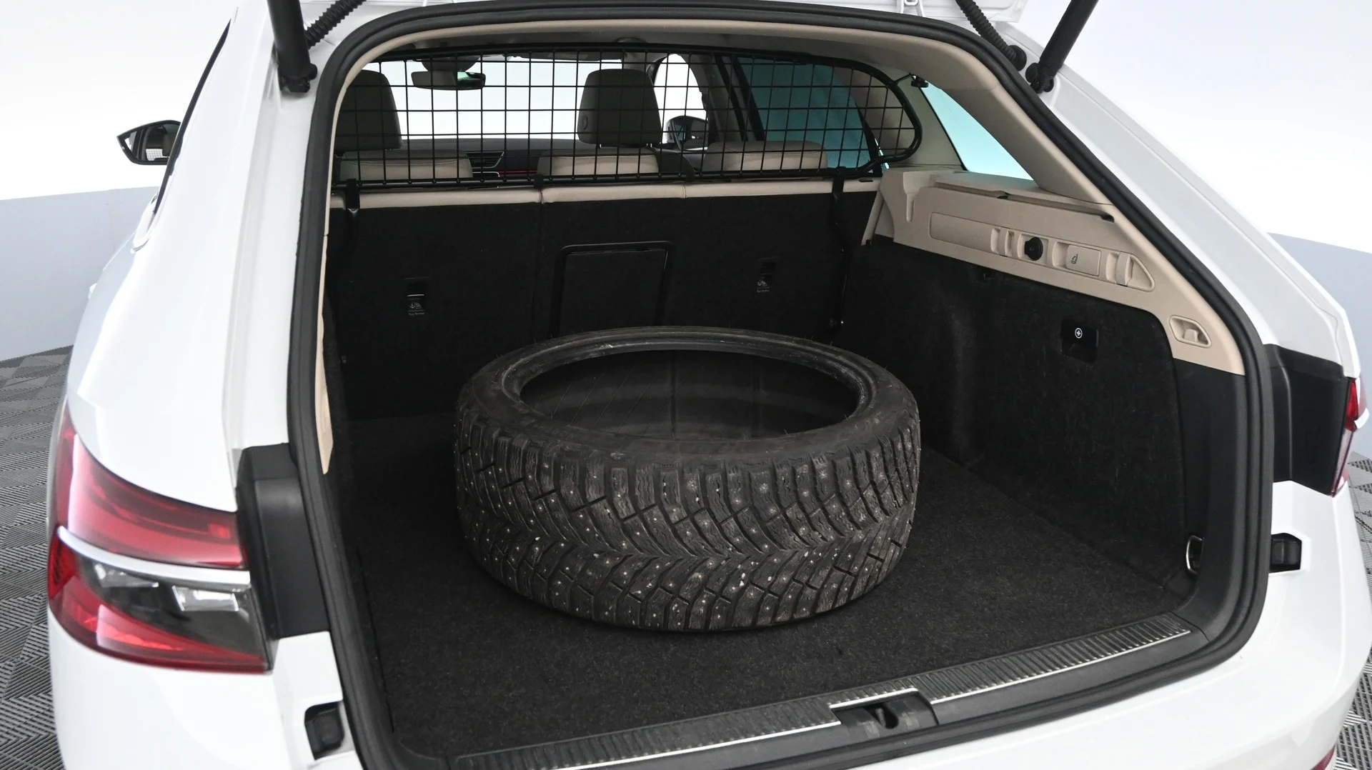 Car Image - 4GjX31MOqagEk4ofi6uoR7