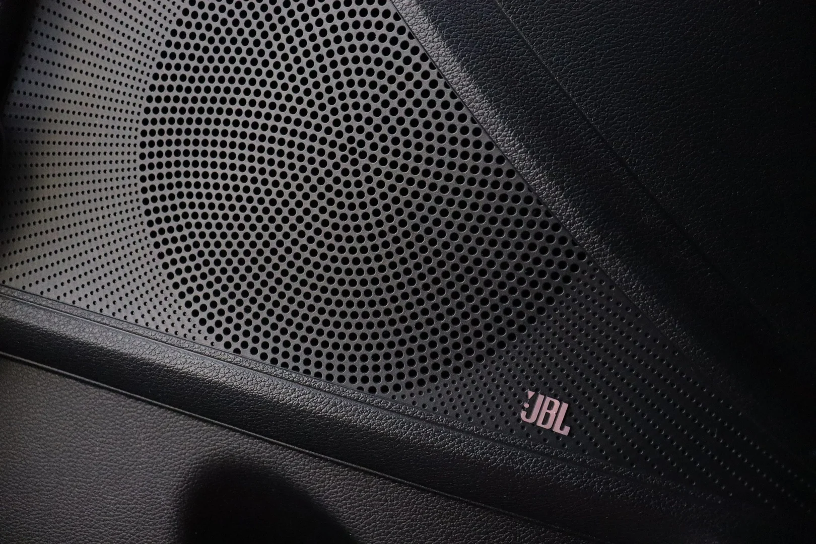 Car Image - 7l2NThQzRmZZp2ZWjCS3wM