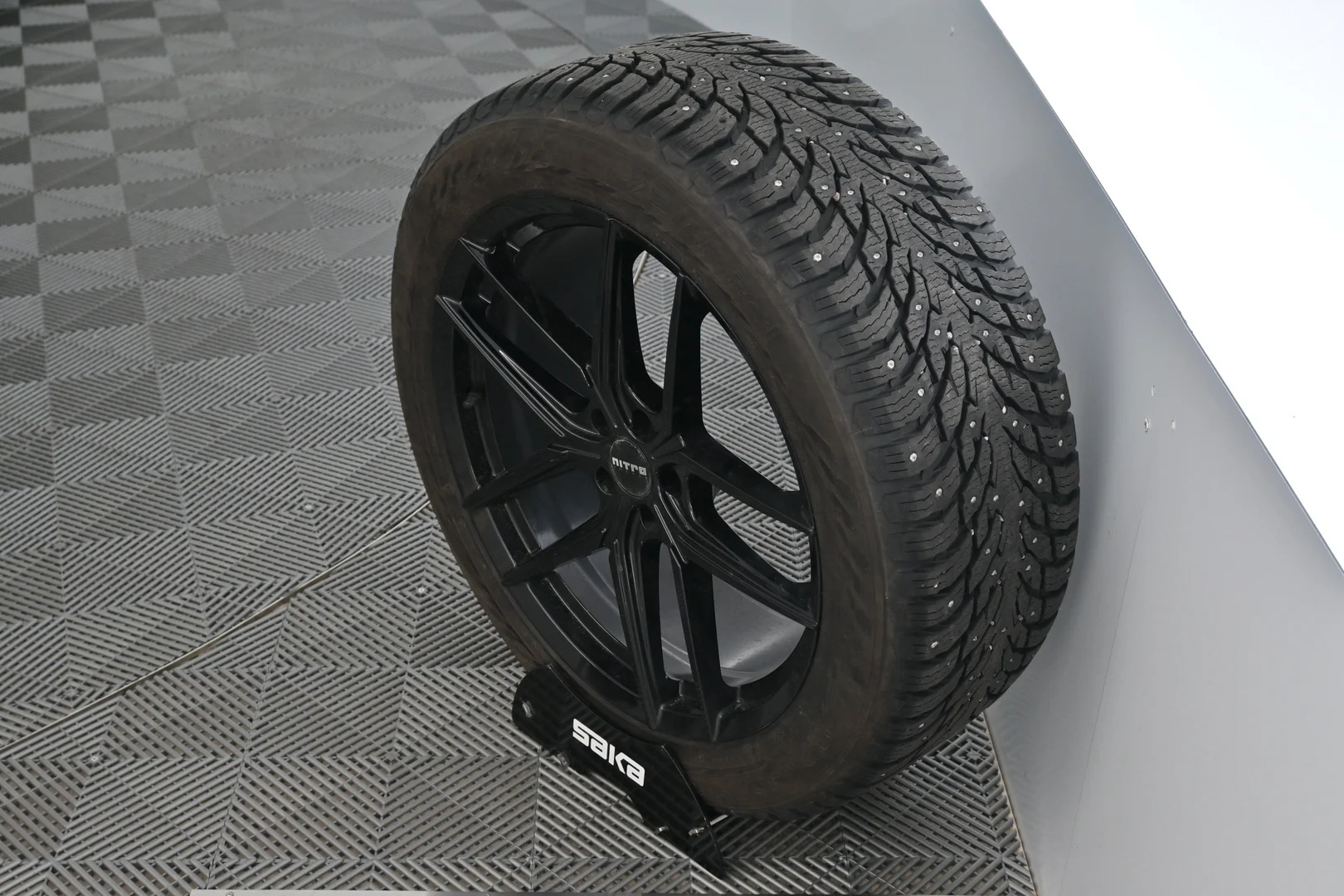 Car Image - 3HtDaynRomIdWp0J8VzfKk