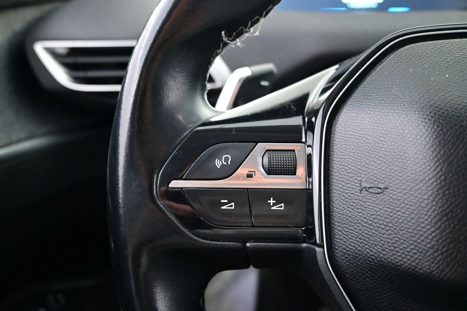 Car Image - 4jgxG9EemOS3gMZILnmE6l