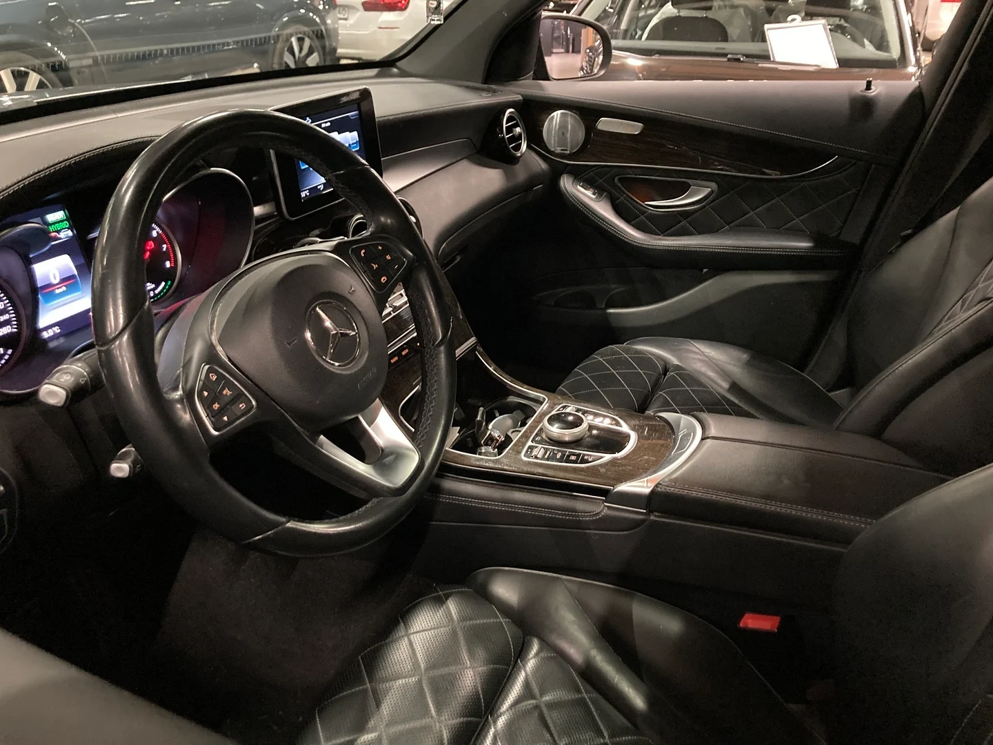 Car Image - 755XnJpfIQMmCzmr7TyID4