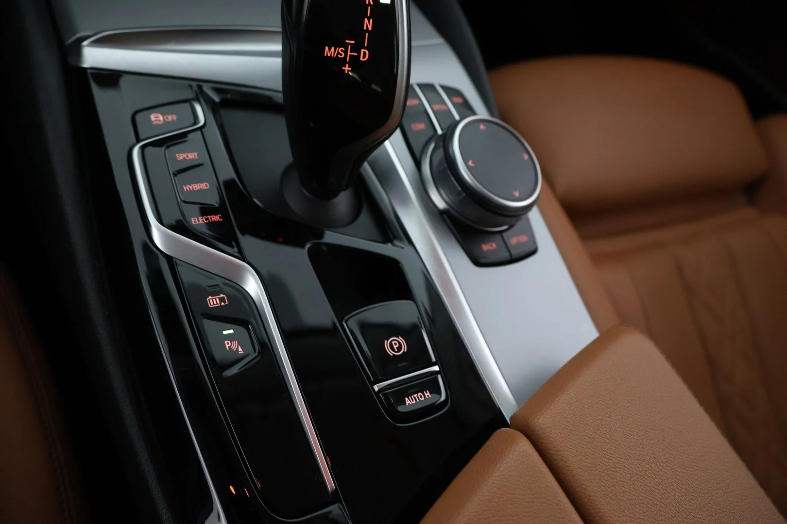Car Image - 6xuAlqxzi9rqZBauDQL2px