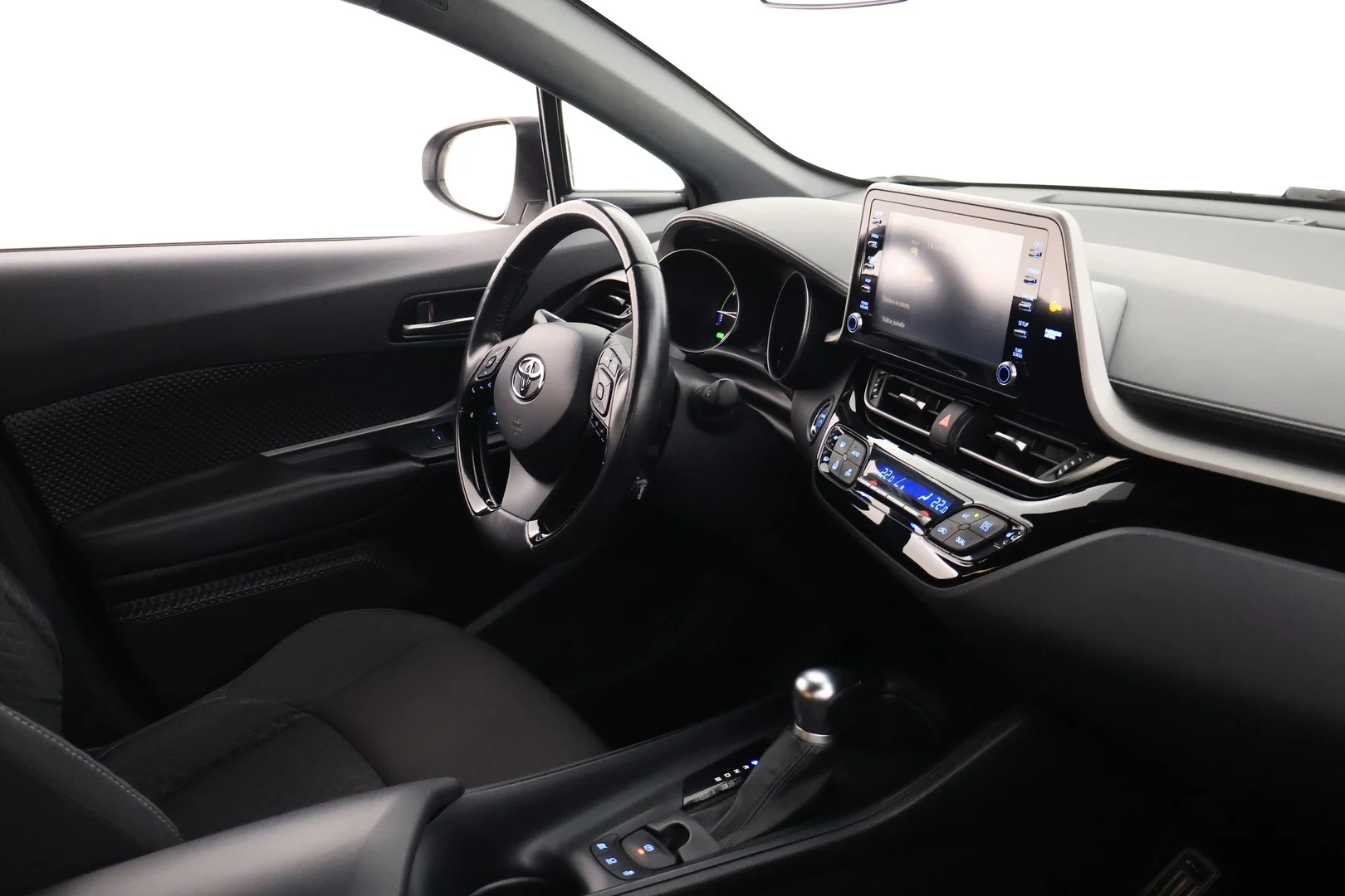 Car Image - 2G7Y7ppFxIftTBvfNrlxjs