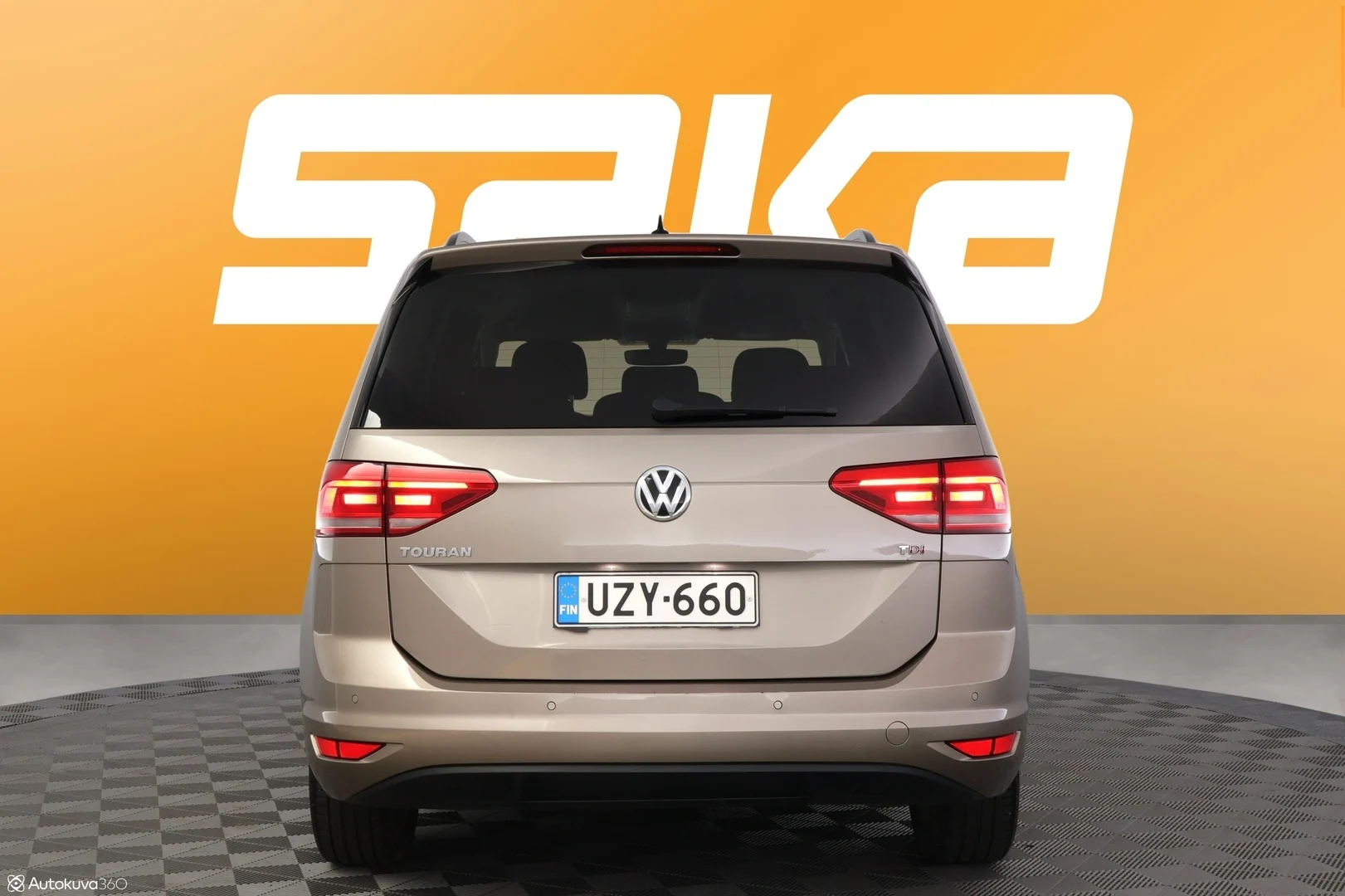 Car Image - 2lT8v6daeNxxO6Q5wbMZiG