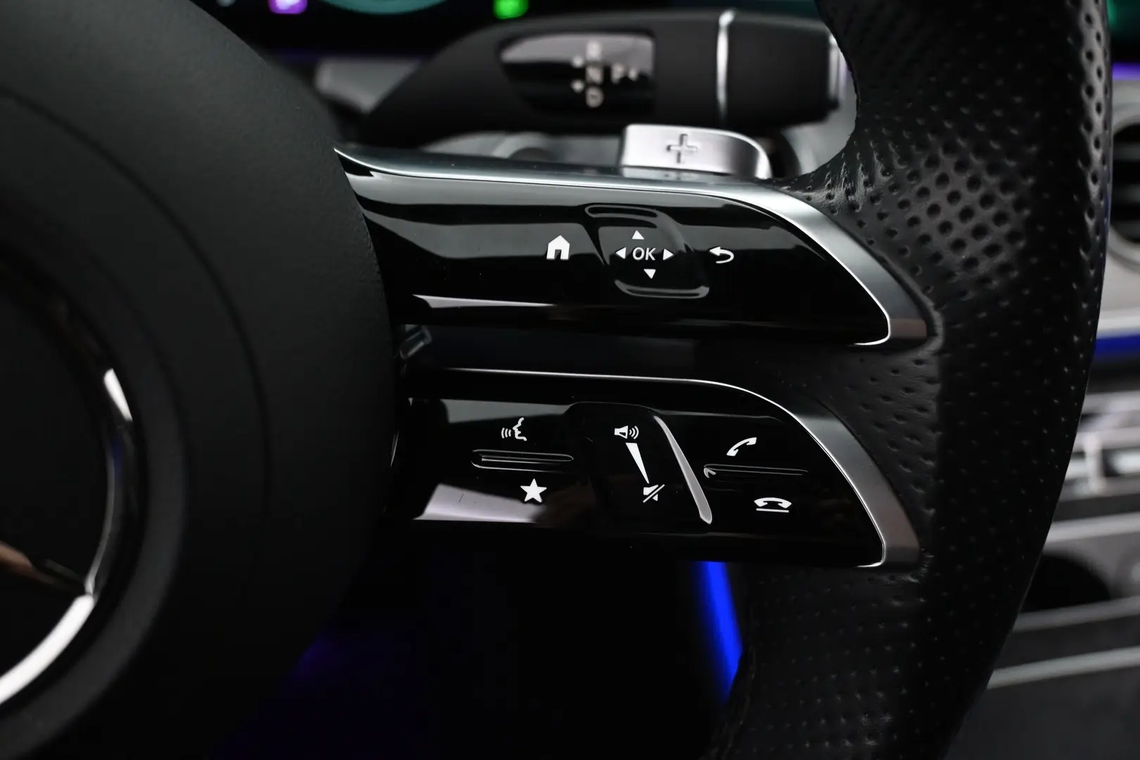 Car Image - 7AAo84ibJQnA8A8sZbmxmK
