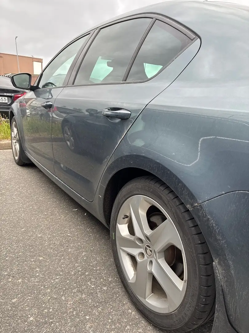 Car Image - 3BfciMCQhycyIwNeEGBNHw