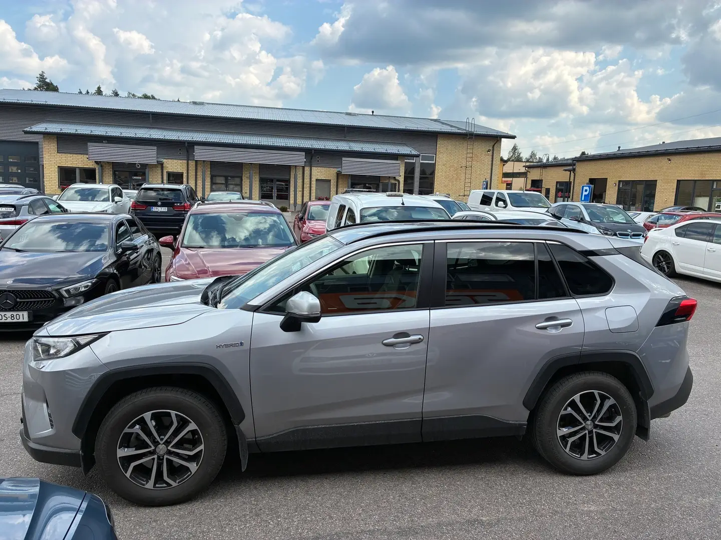 Car Image - 2YMyamGZWyl7HTgTlhQqxC