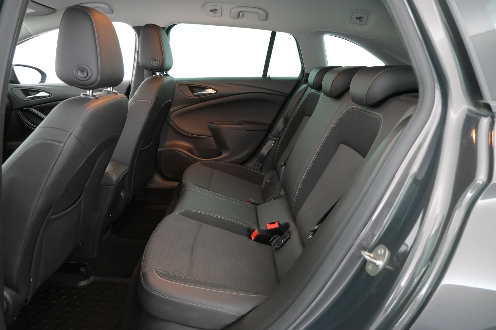 Car Image - rWY4bQcUAwrS8ythy5s2q
