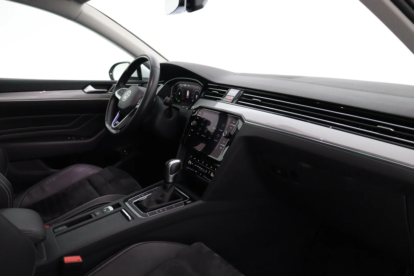 Car Image - 2JPth3mWRXEnrr40Q0z2rk