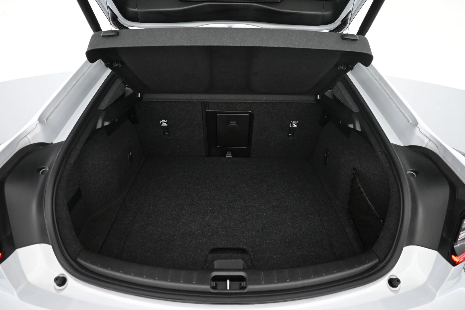 Car Image - 5XBexlcIyKhSuy38mFdKIO