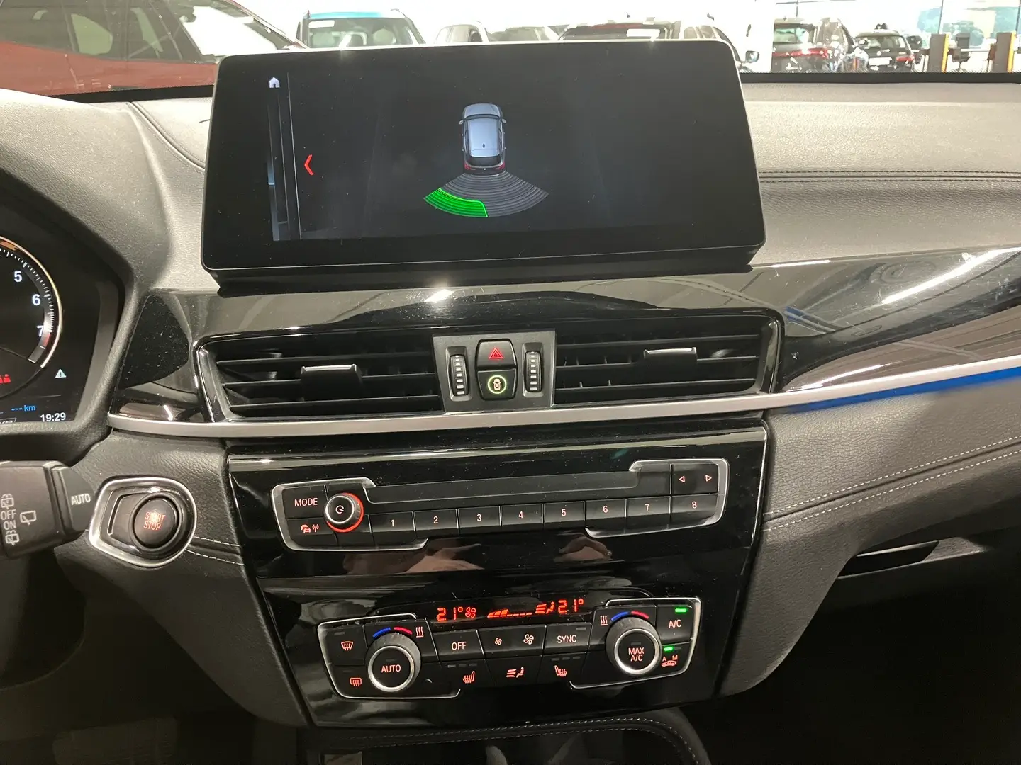 Car Image - 3ycjpo3YHpW7nm8KDCBieH