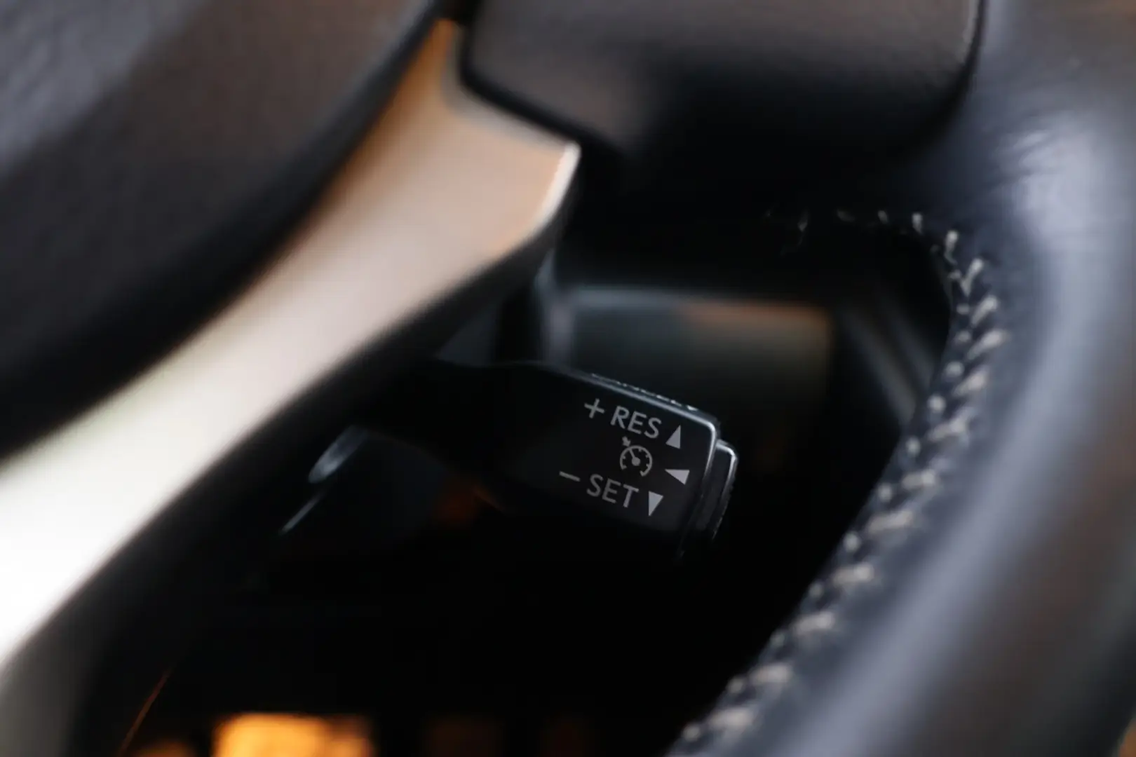 Car Image - 54bc2fWpv9K55JJsKRXyL8