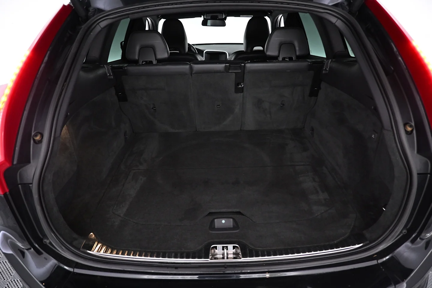 Car Image - 6D8sjKBpyiyjAoScNEot22
