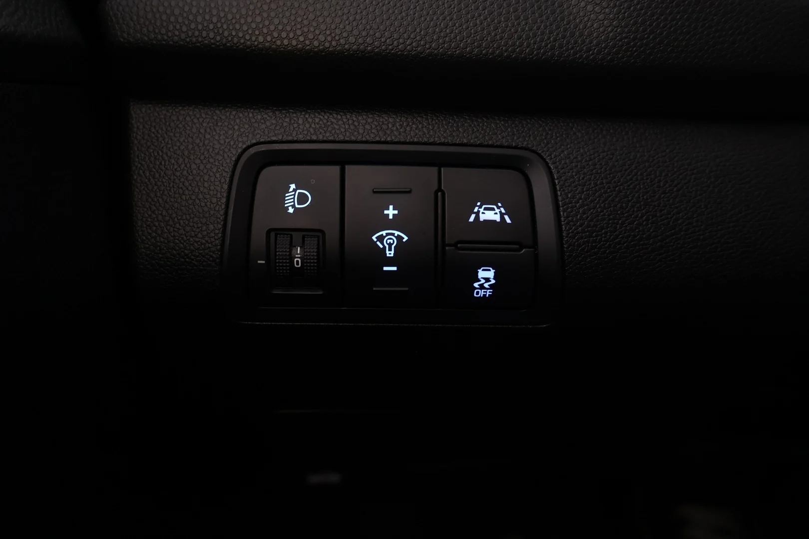 Car Image - 6FPOeti2yXmoRZpLqfNYbq
