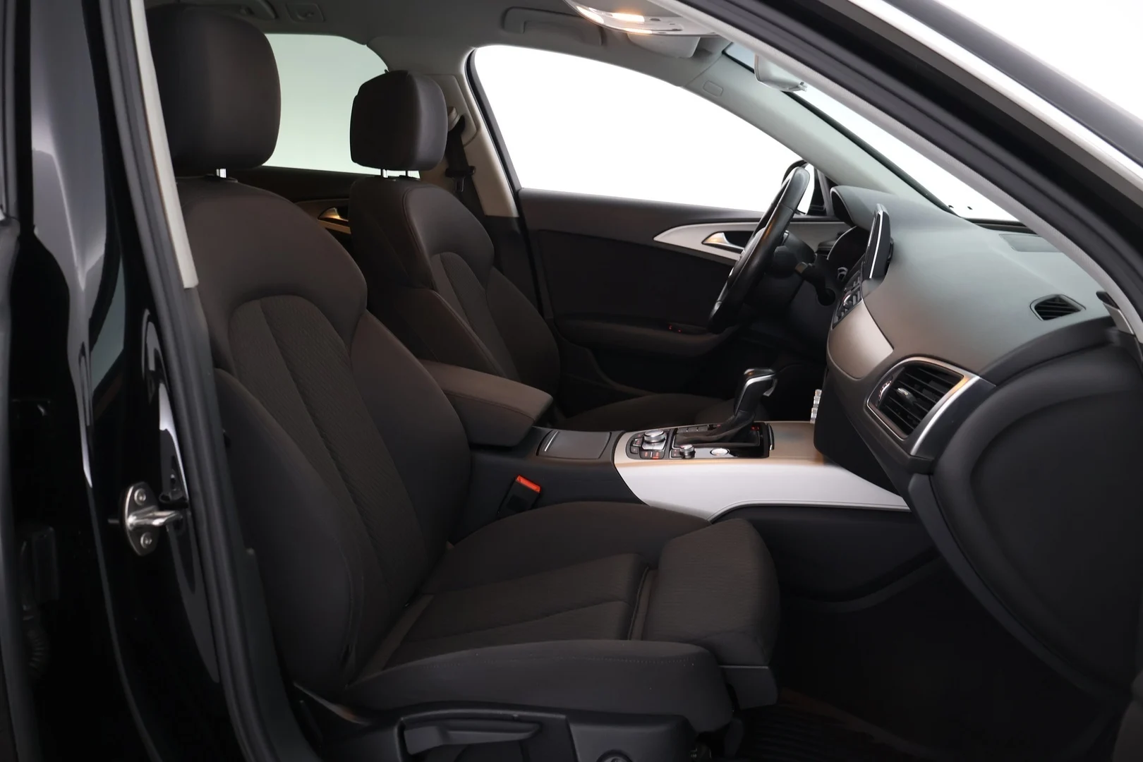 Car Image - 3JqhsSx7fut0DhRaLJWBIX