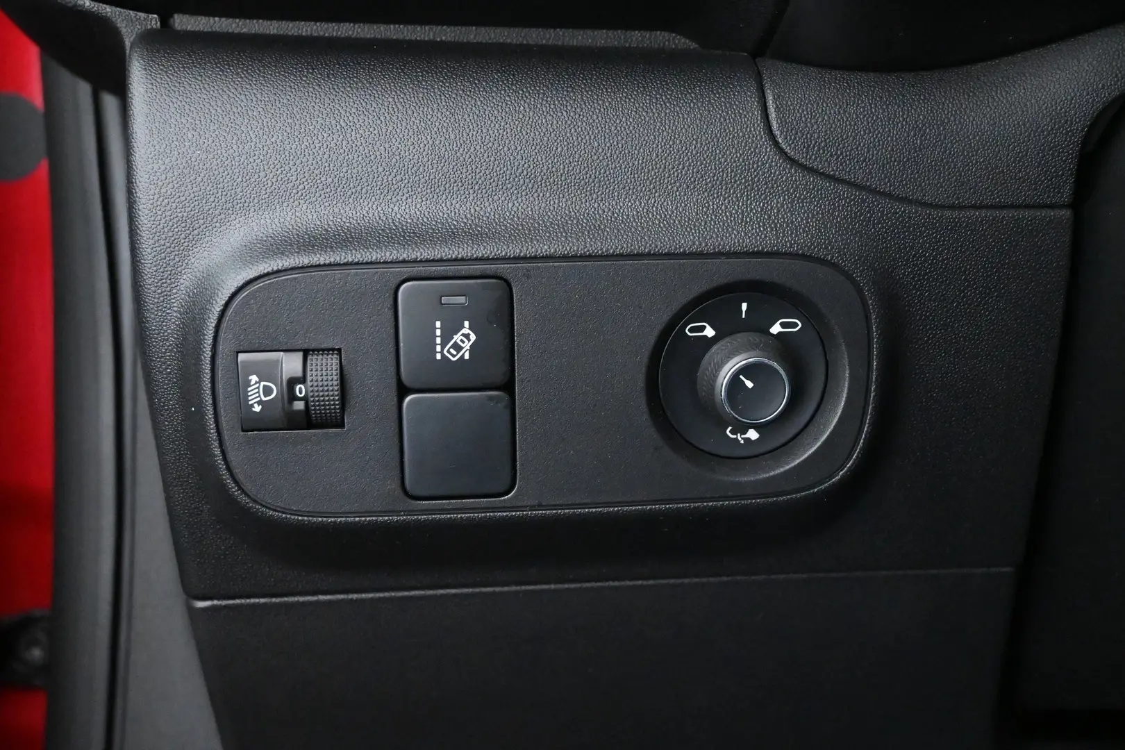 Car Image - 6sxPb6iEa0uYvcSHWNWsNi