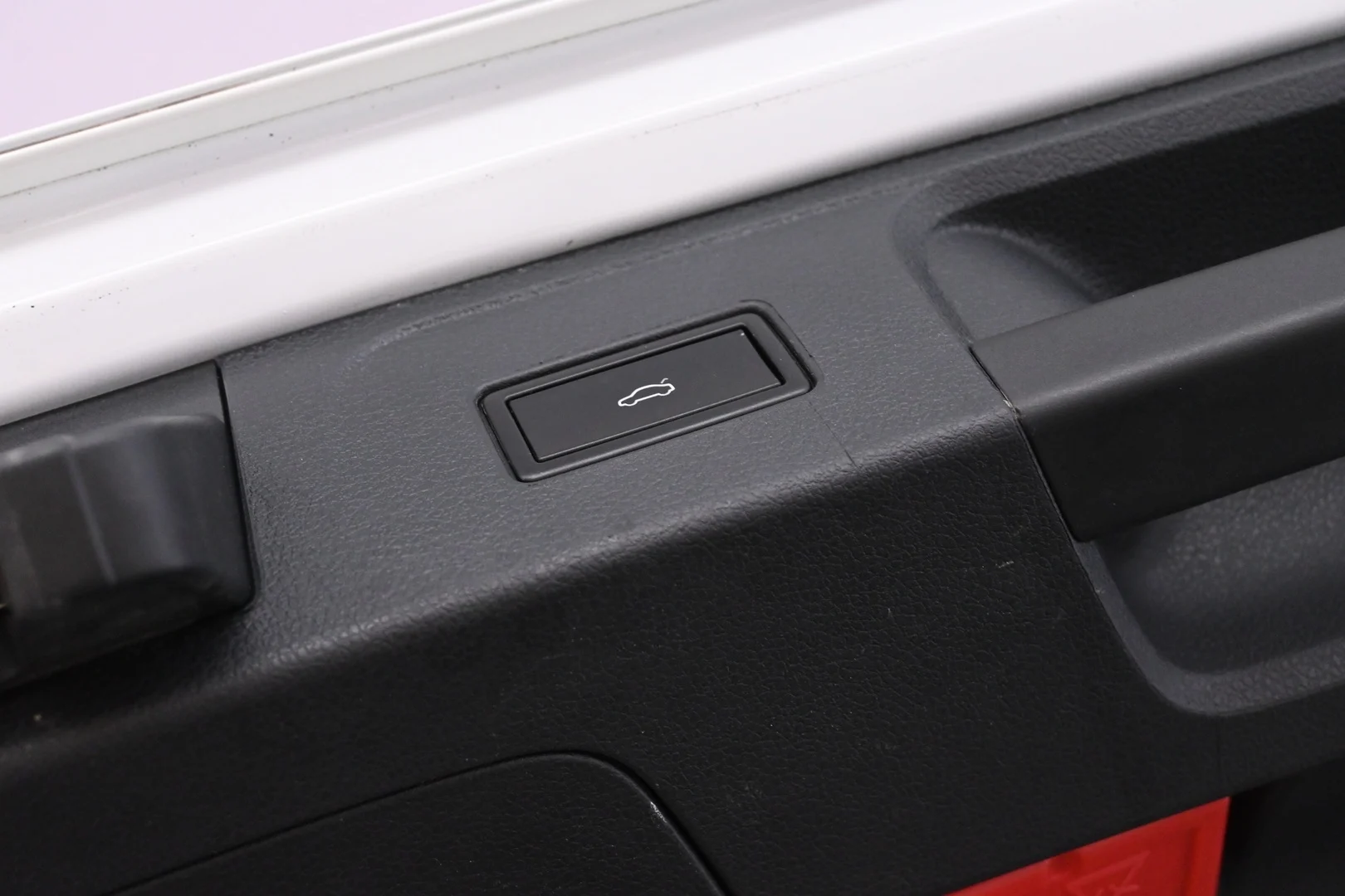 Car Image - 5ggqdE5MUogeGuSrrj2BiC