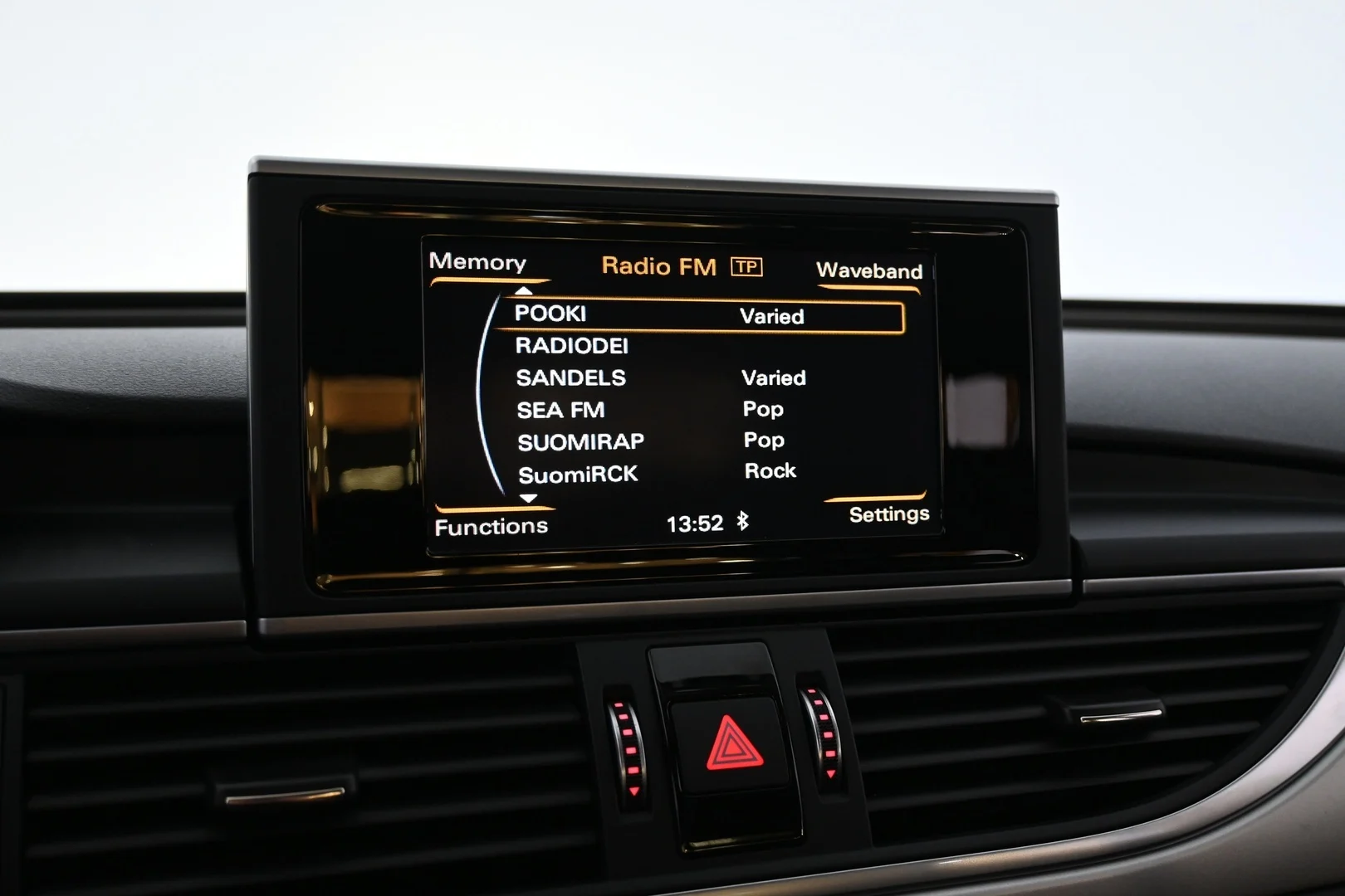 Car Image - 1xafVM2SN223DnntswHlXb