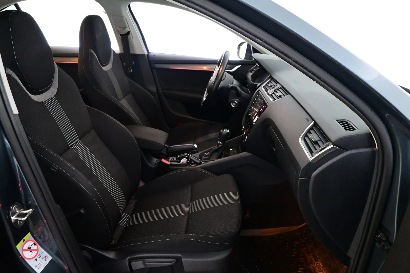 Car Image - 1FLePRkbpOOW2Lhz4dZvne