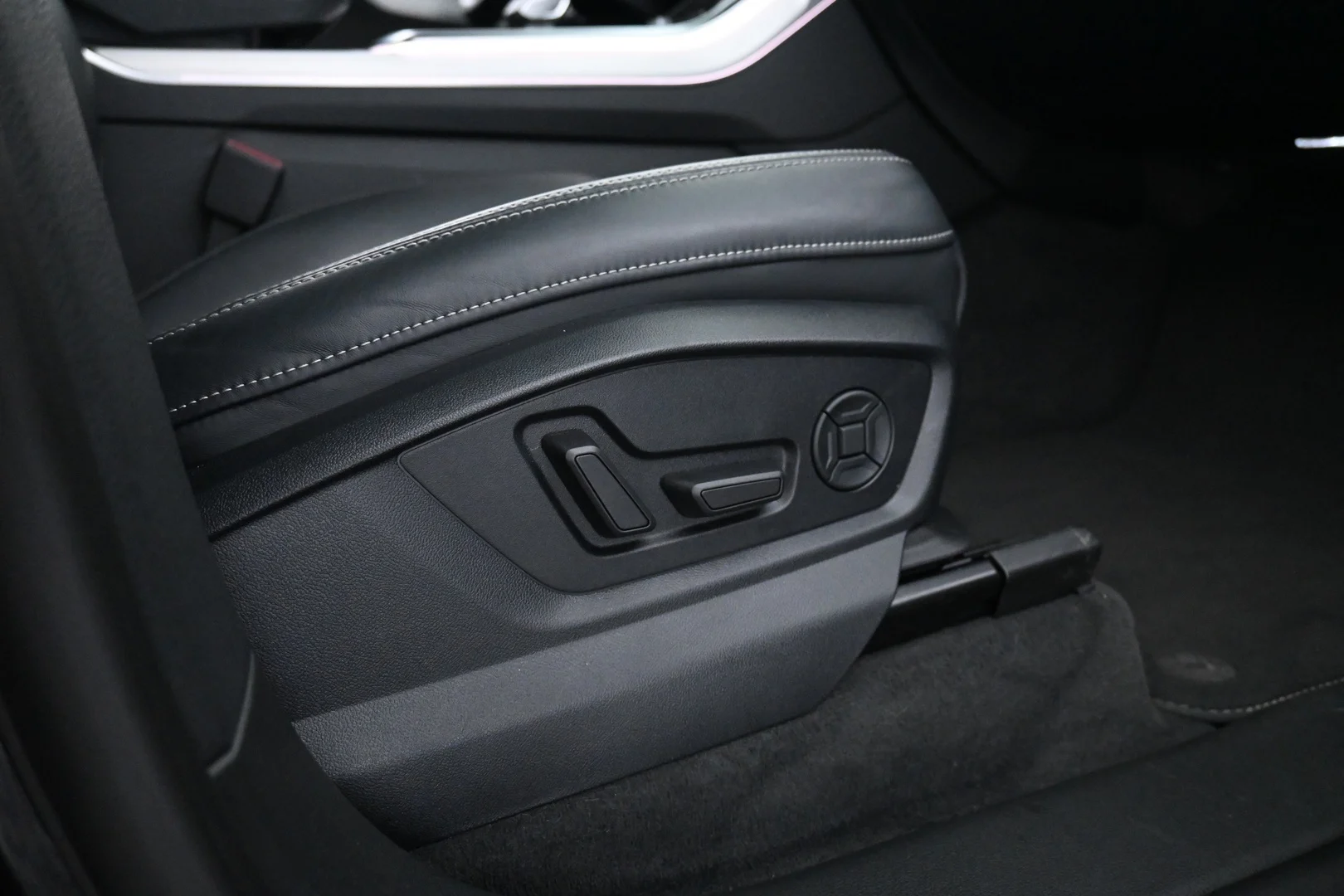 Car Image - 1qfI4qBRD05zFUSeRRjZOm