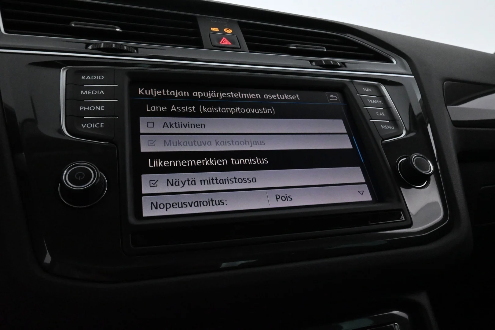 Car Image - 7roiZI2crZLgX8wKaUnJHG
