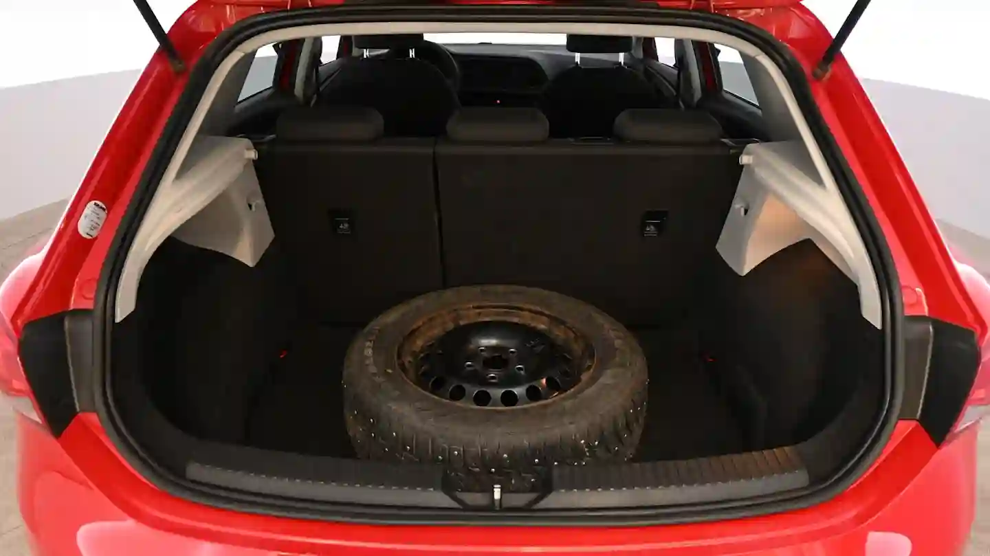 Car Image - eByIJunTuHnFHXqSKClMS