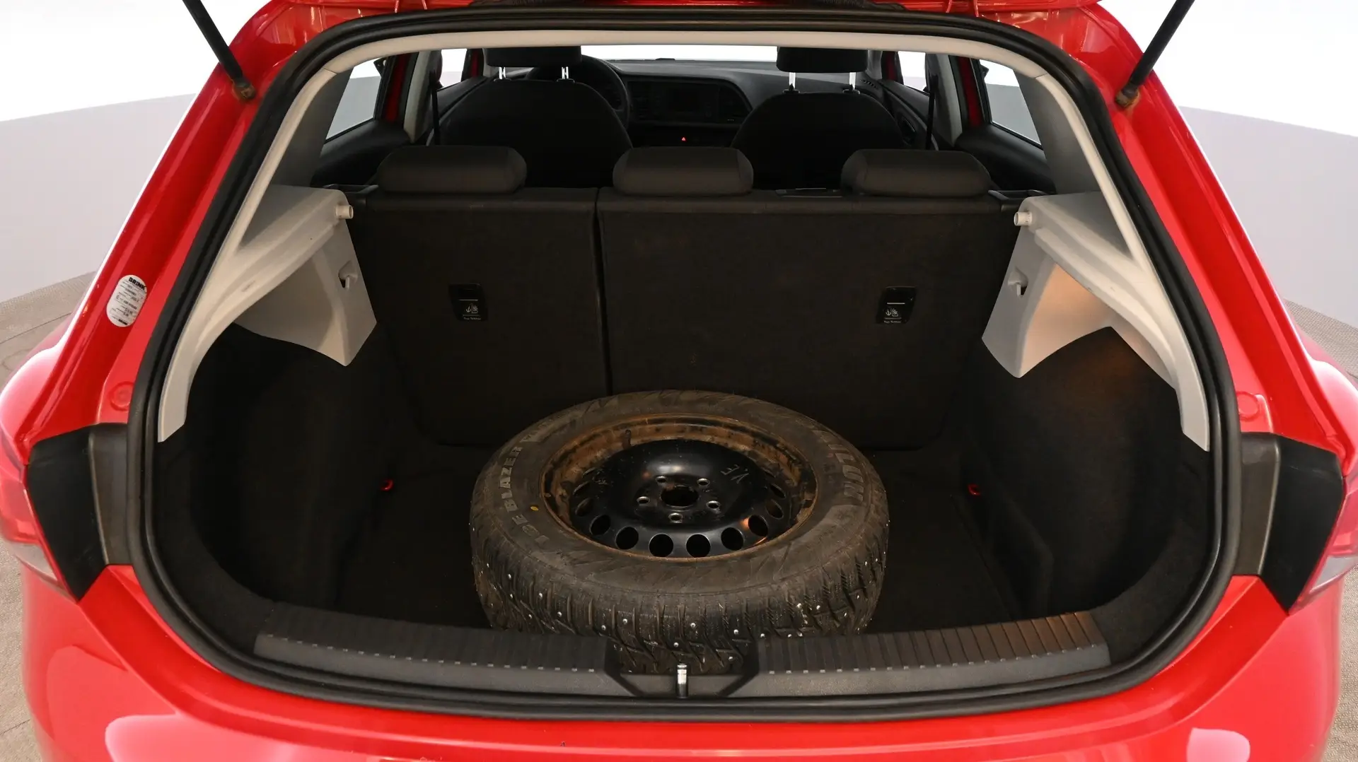 Car Image - eByIJunTuHnFHXqSKClMS