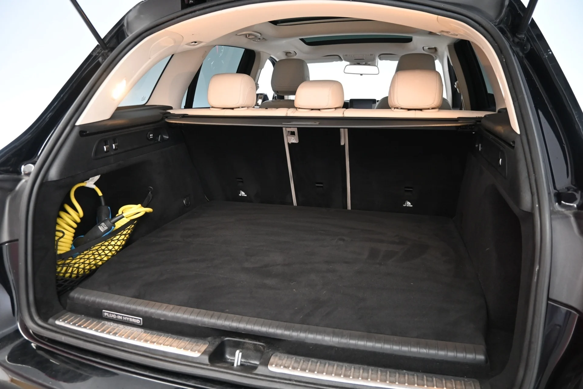 Car Image - 3FI41TJl39Qiq9PeDhKkTA