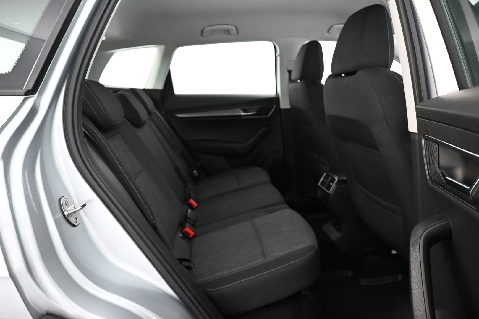 Car Image - 6Wo2fU2hyyGEo6cWGqBxQE