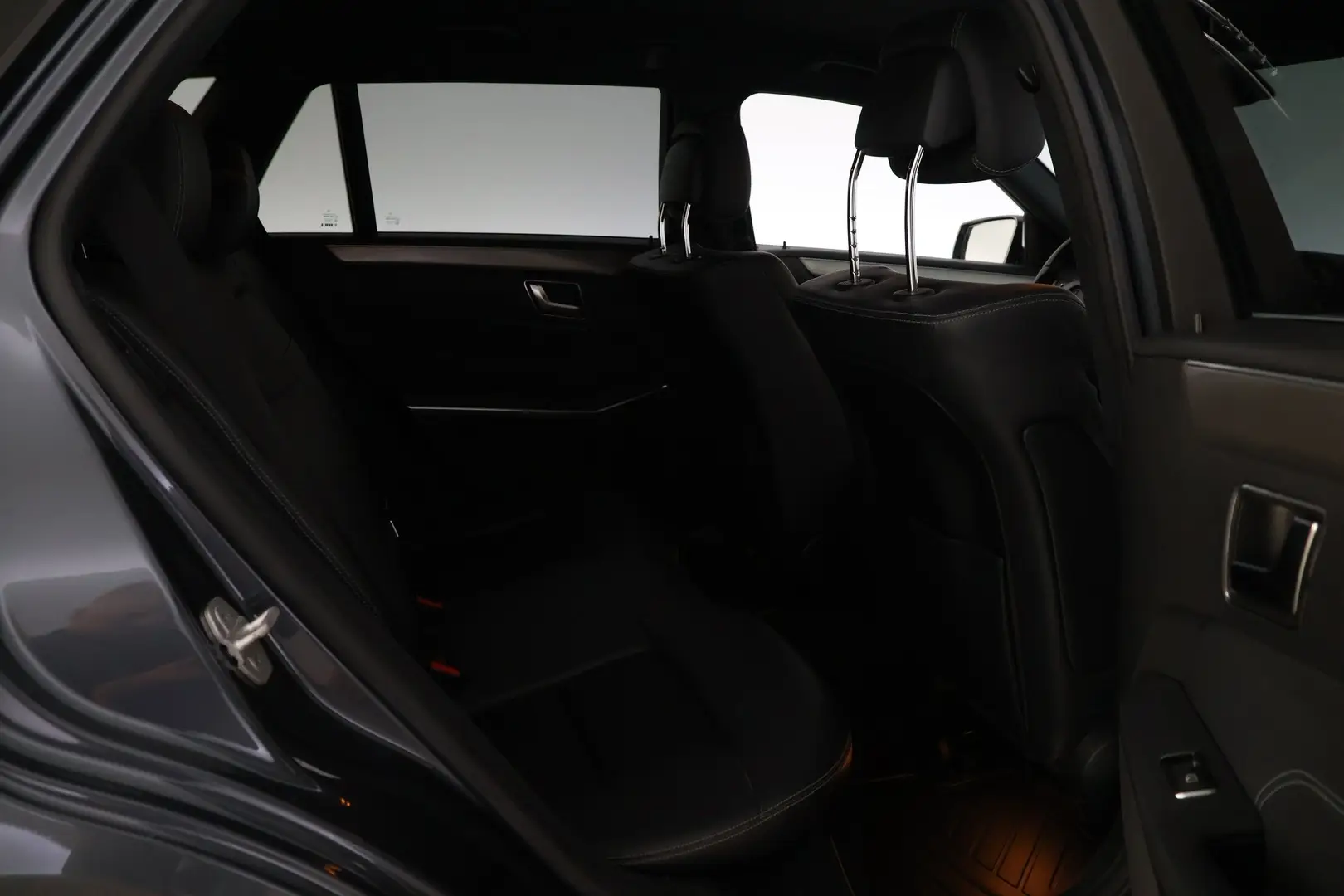 Car Image - 3b4tIwlkBwQRDHNE2WWawf