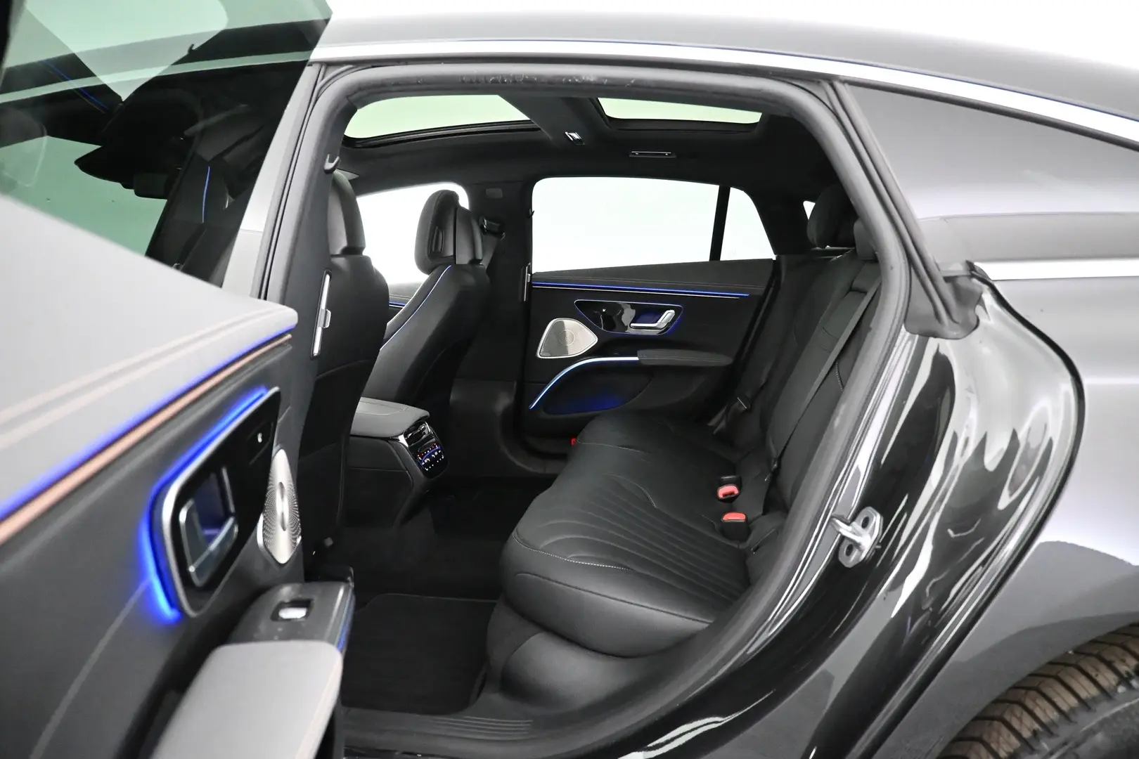 Car Image - 6Edn9pLYug7ECmdOVNrKvj